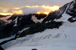 Piz Roseg Nordostwand mit Bergführer