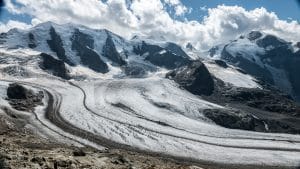 Piz Bernina (Spallagrat) und Piz Palü mit Bergführer
