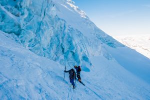 Skitourendurchquerung Berner Oberland mit Bergführer